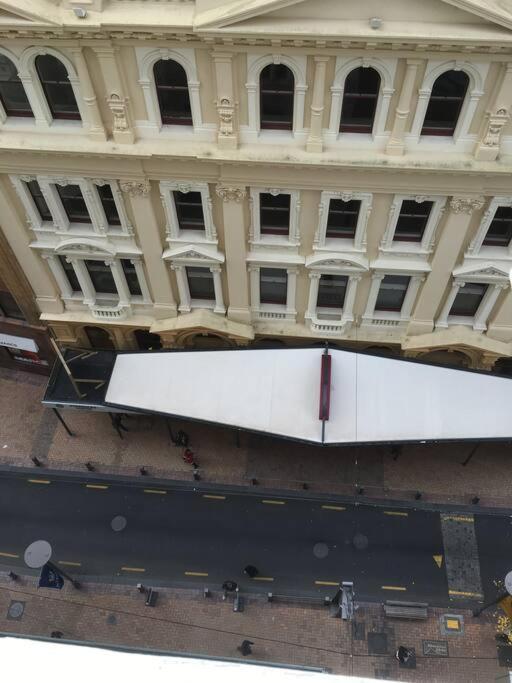 Outstanding Central Lambton Quay Apartment เวลลิงตัน ภายนอก รูปภาพ